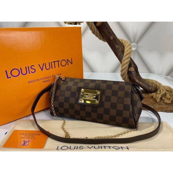 Louis vuitton eva clutch  1