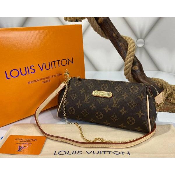 Louis vuitton eva clutch  2