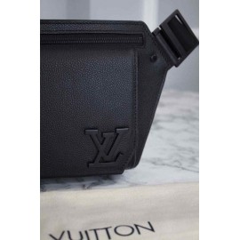 LOUIS VUITTON - SLINGBAG 8