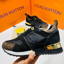 Louis voitton gold black shoes