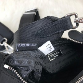 Prada  Re-edition 2005 Shoulder Bag