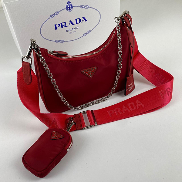 Prada Re-Edition 2005 shoulder Bag CL1