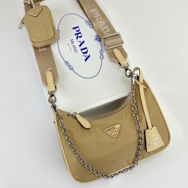 Prada Re-Edition 2005 shoulder Bag CL2