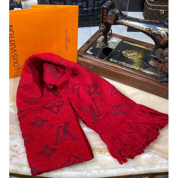 Louis voitton scarf red