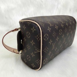 Louis Vuitton King Size Toiletry Pouch2